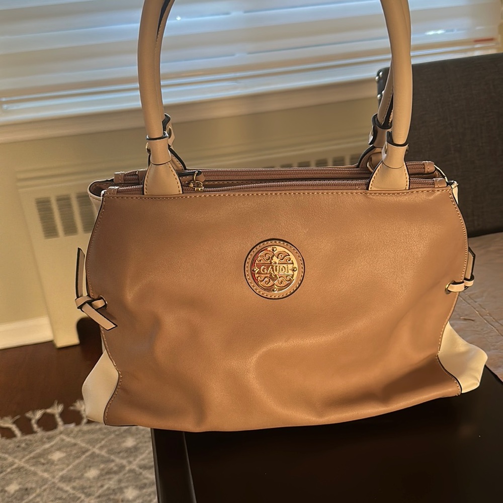 Gaudi Handbag, tan and white